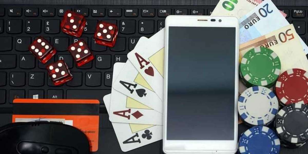 Mastering the Art of Online Baccarat: Strategies and Tips