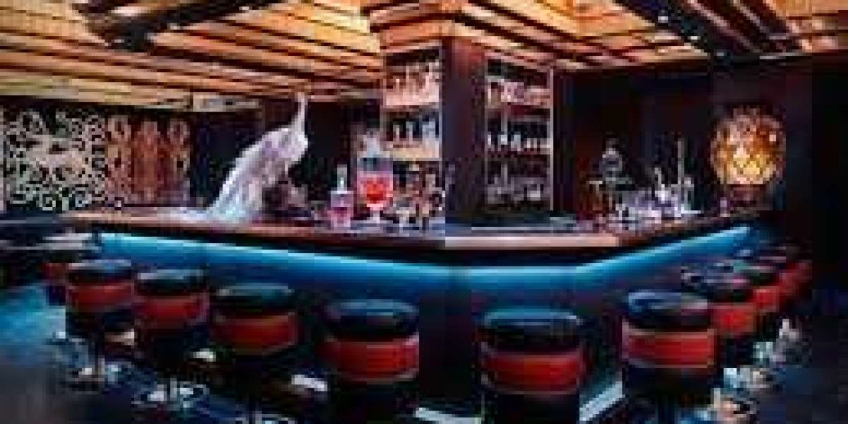 Miami’s Top Lounge Bars for Cocktails and Atmosphere